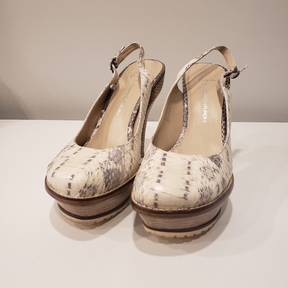 Donald J. Pliner Ickett Python Slingback Heel - sz 8.5 - Picture 3 of 7
